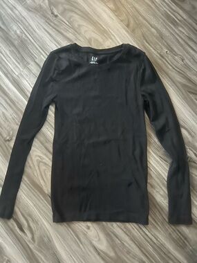 GAP Slim Black Long-Sleeve Crew Tee